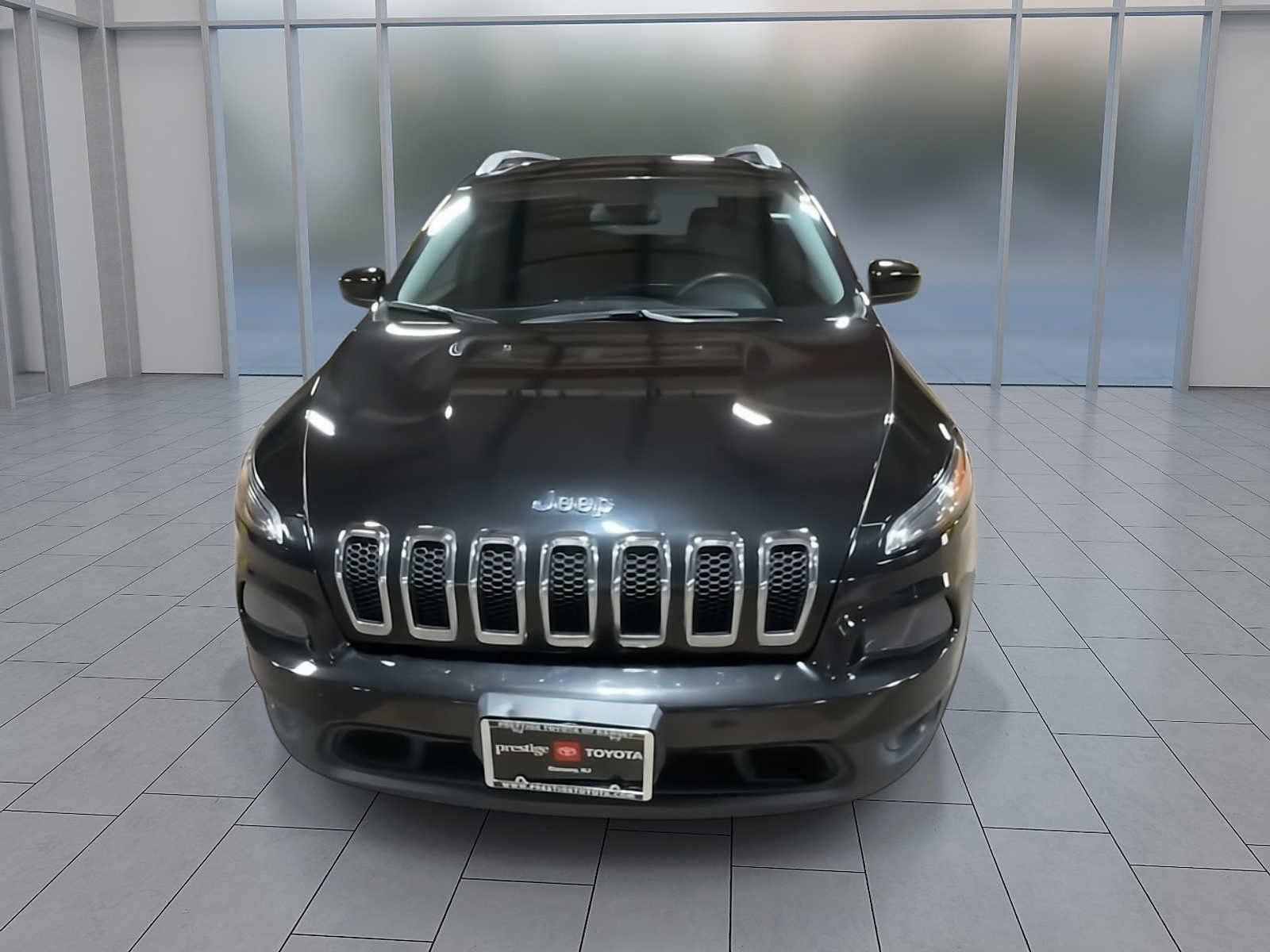Used 2015 Jeep Cherokee Latitude image 3