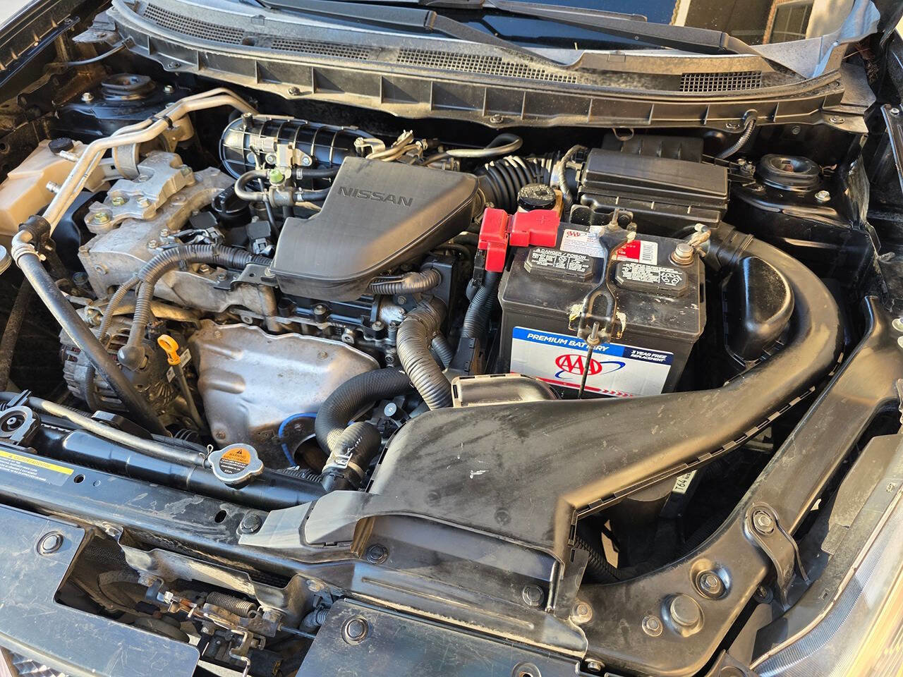 Used 2014 Nissan Rogue S image 23