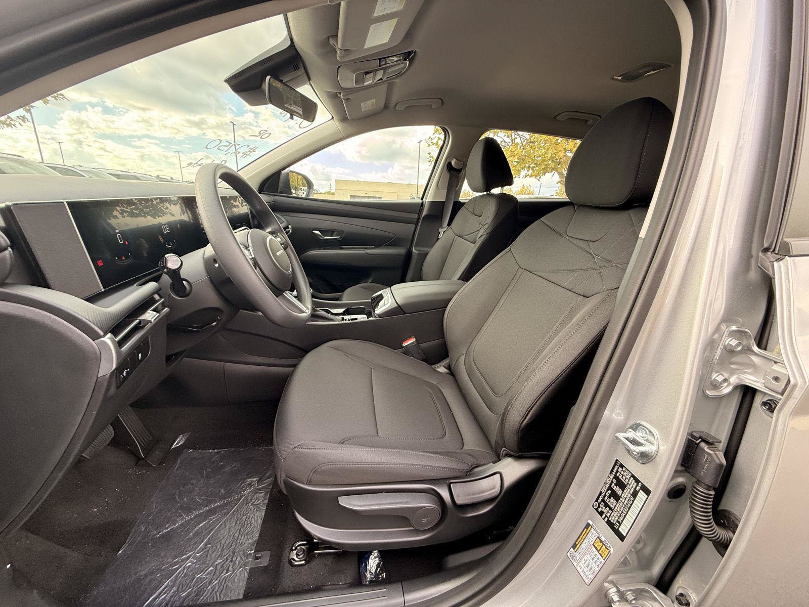 New 2026 Hyundai Tucson SE FWD image 12