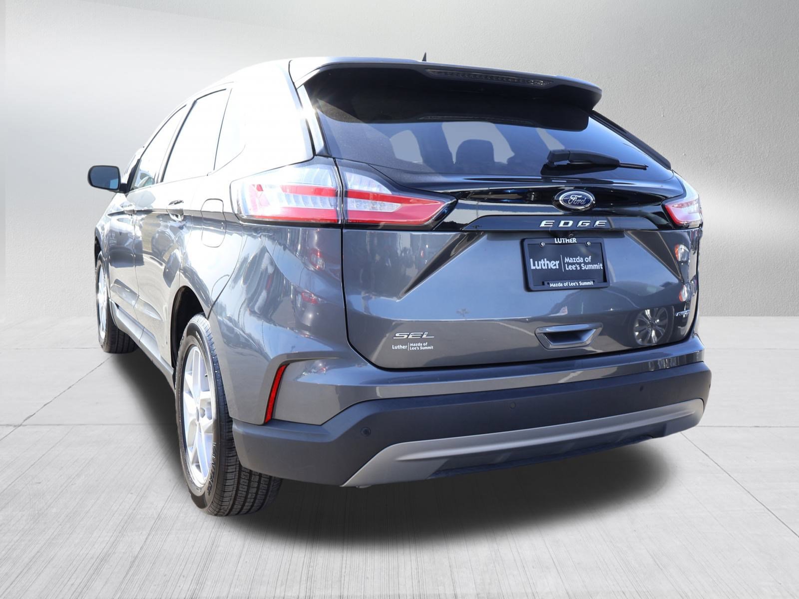 Used 2022 Ford Edge SEL image 5