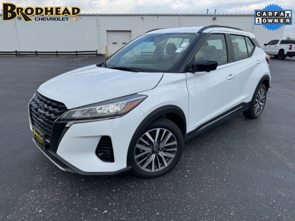 Used 2024 Nissan Kicks SR image 1