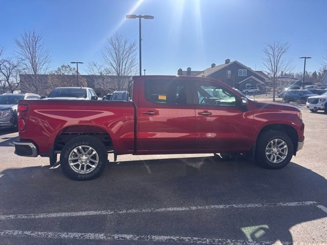 Used 2024 Chevrolet Silverado 1500 LT w/ Z71 Off-Road Package AWD/4WD image 5