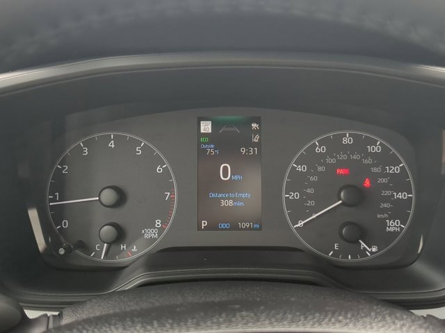 Used 2025 Toyota Corolla SE image 24