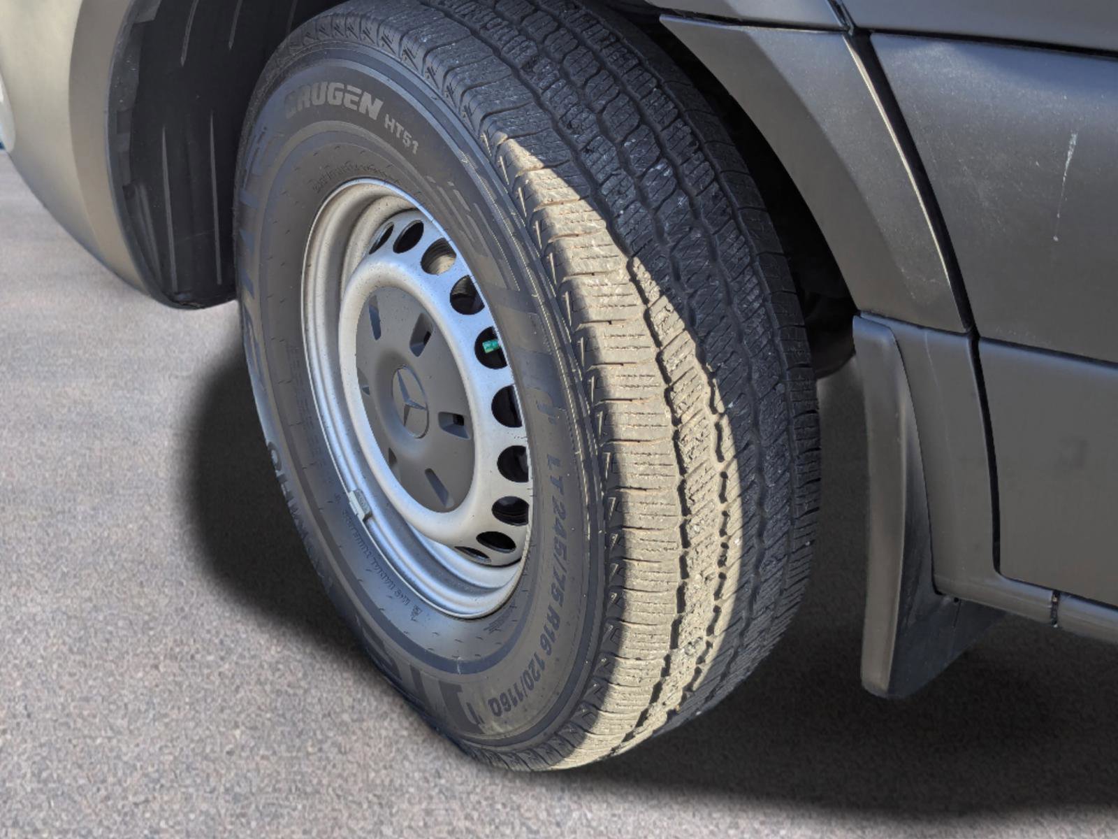 Used 2019 Mercedes-Benz Sprinter 2500 image 36