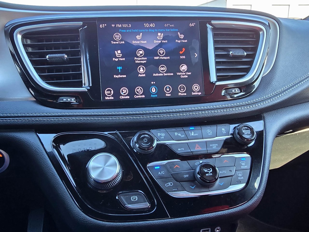 Used 2020 Chrysler Pacifica Limited w/ Quick Order Package 27H Red S image 15