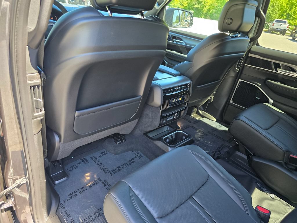 New 2026 Jeep Grand Wagoneer Limited AWD/4WD image 25