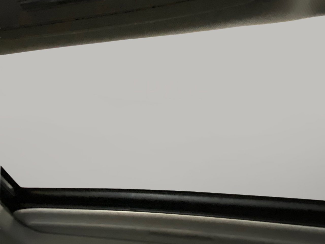 Used 2017 Chevrolet Suburban LT image 25