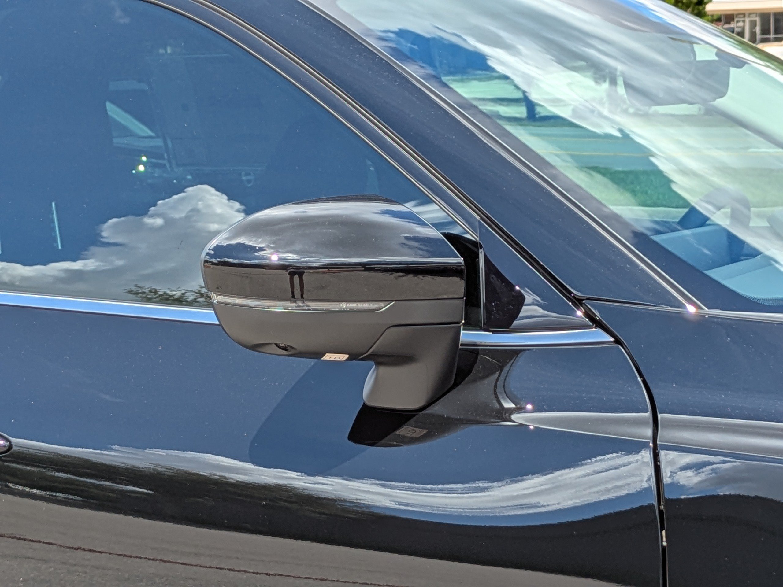 New 2026 Nissan Pathfinder SL FWD image 12