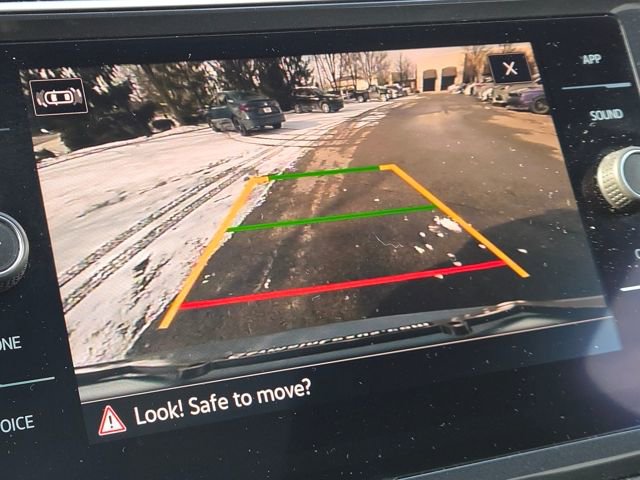 Used 2021 Volkswagen Tiguan SE R-Line image 23