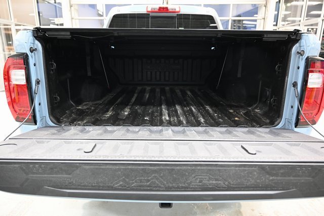 Used 2025 GMC Canyon Denali image 7