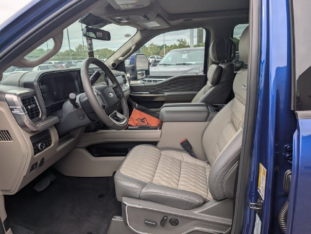 New 2026 Ford F450 Platinum w/ Platinum Plus Package AWD/4WD image 17