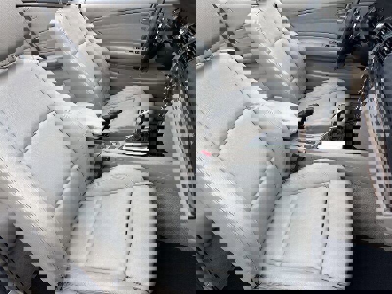 Used 2012 BMW 135i Convertible image 28