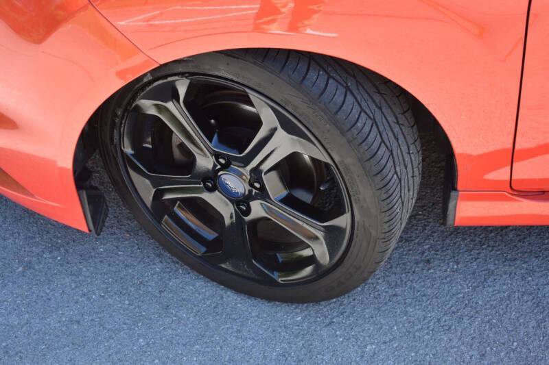 Used 2015 Ford Fiesta ST w/ ST Recaro Package FWD image 21
