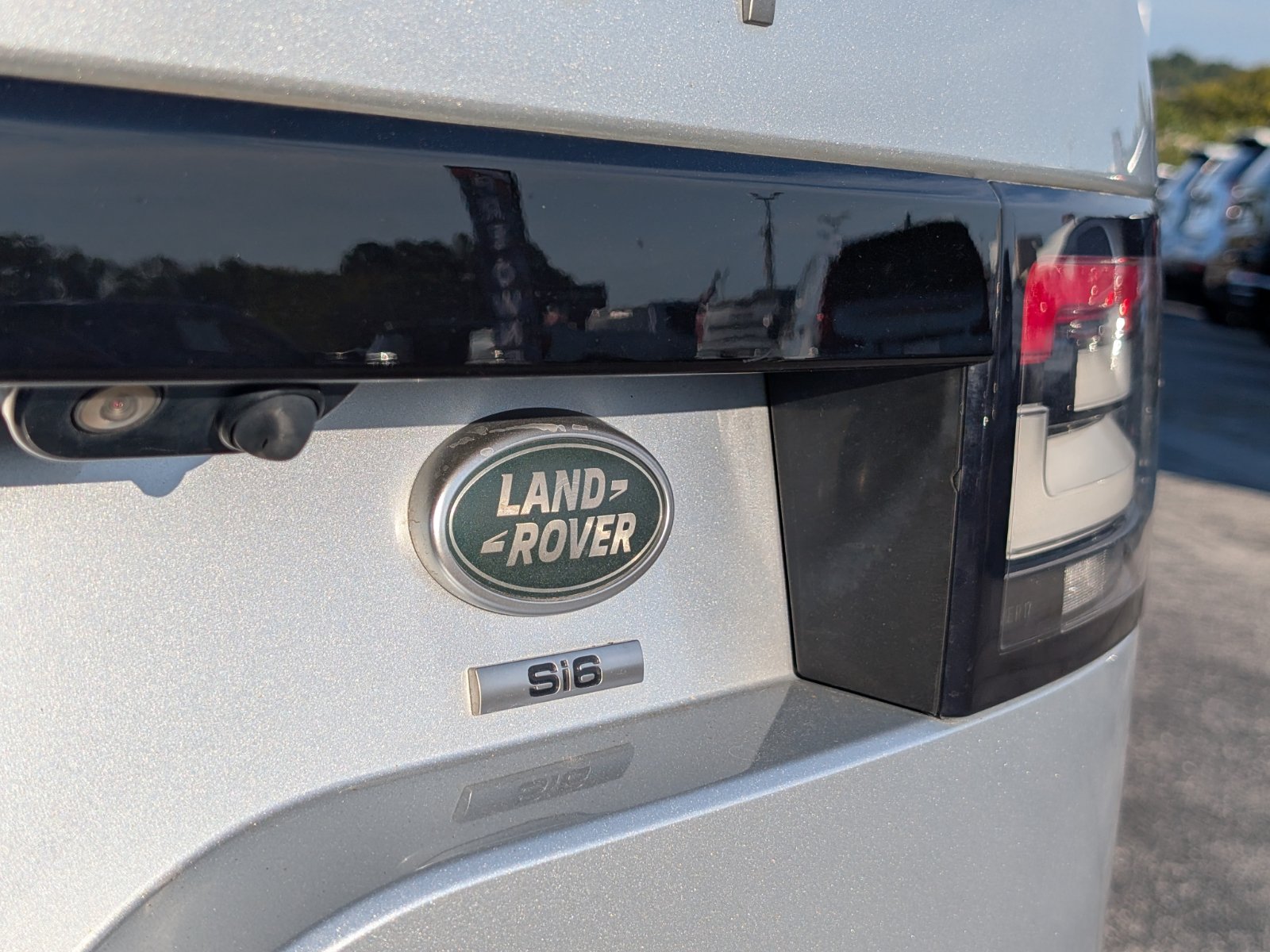 Used 2018 Land Rover Discovery SE AWD/4WD image 21