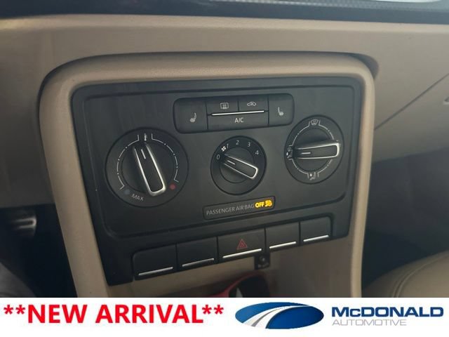 Used 2013 Volkswagen Beetle 2.0T FWD image 7