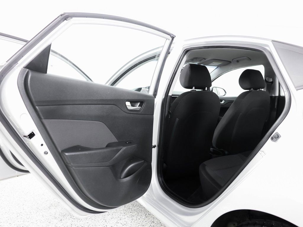 Used 2018 Hyundai Accent SE image 15