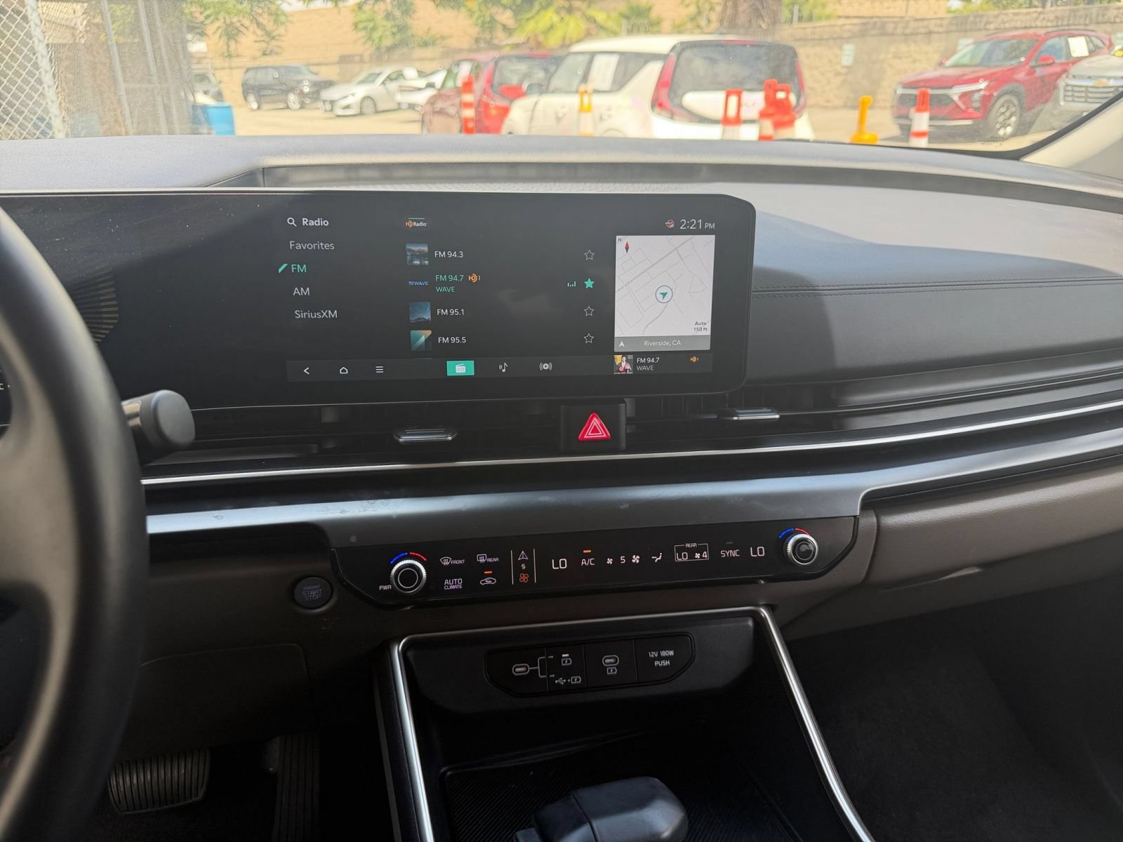 Used 2026 Kia Carnival FWD image 17