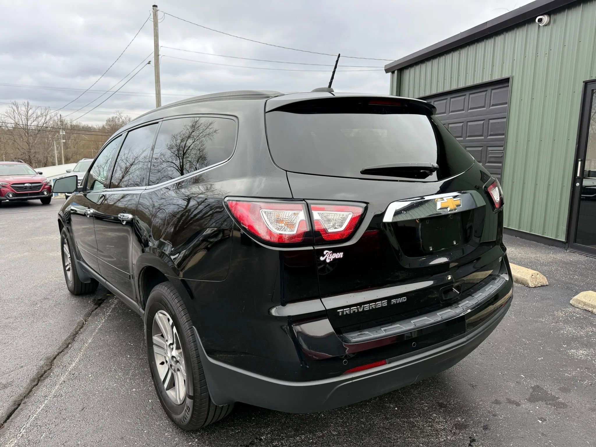 Used 2017 Chevrolet Traverse LT AWD/4WD image 4