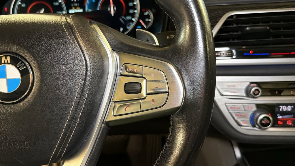 Used 2017 BMW 740e xDrive image 24