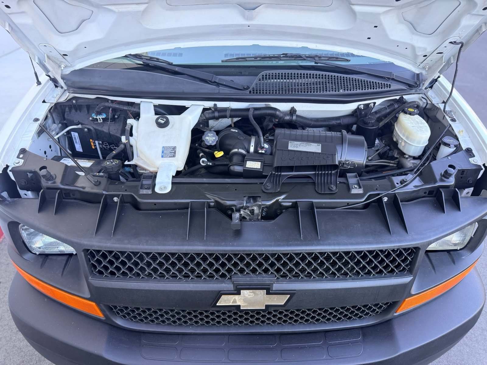 Used 2015 Chevrolet Express 2500 RWD image 16