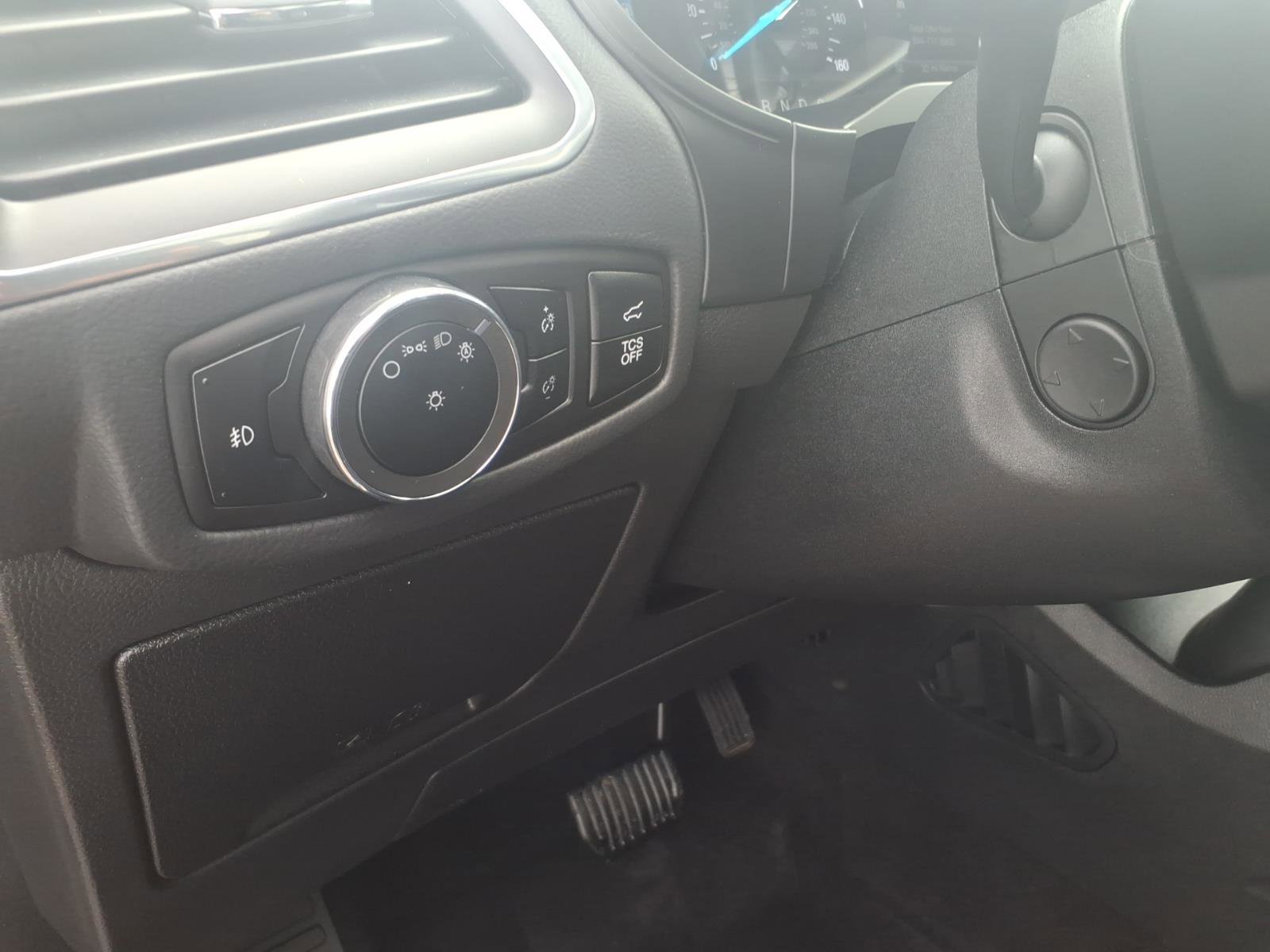 Certified 2024 Ford Edge Titanium w/ Equipment Group 301A image 13