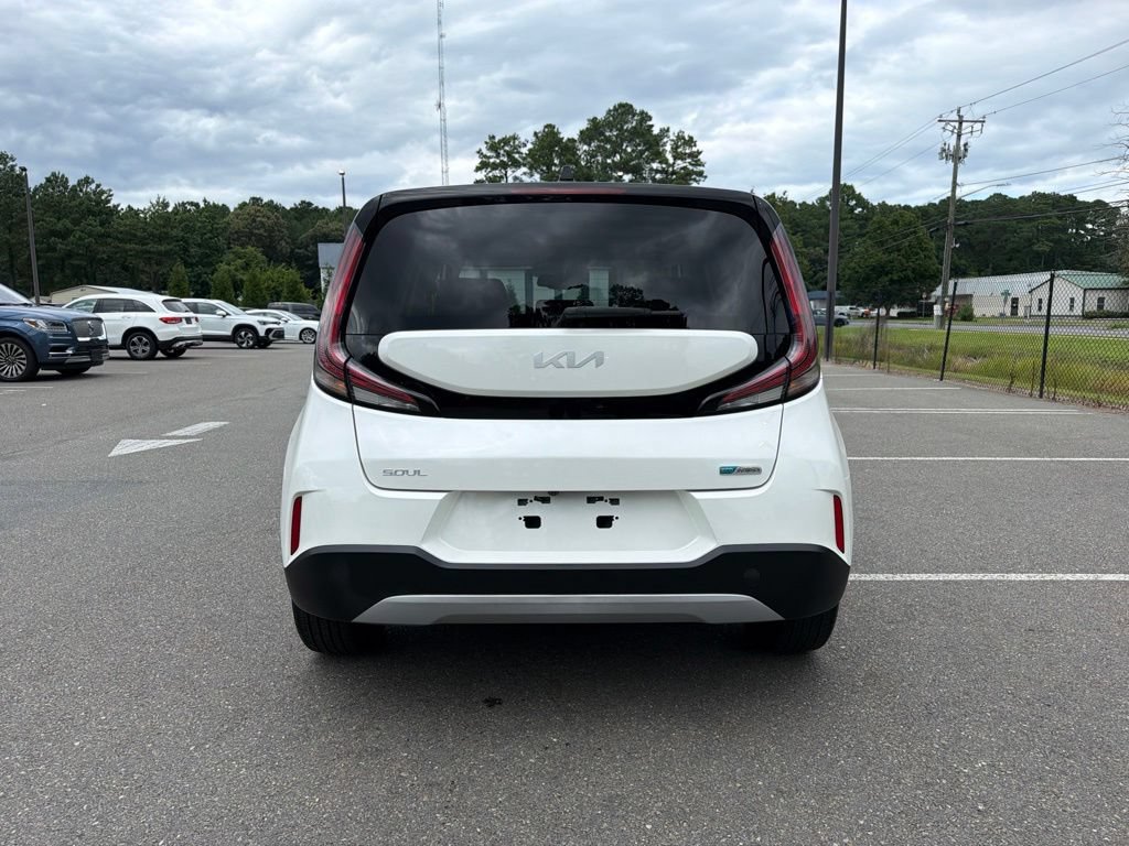 Certified 2023 Kia Soul EX FWD image 6