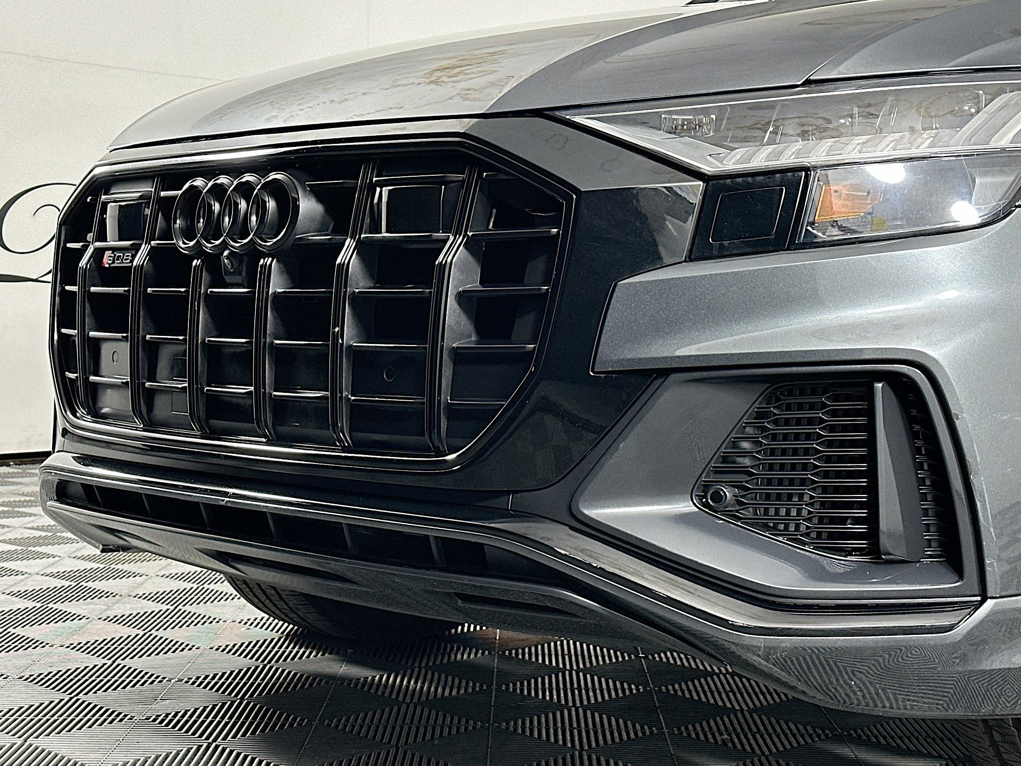 Used 2023 Audi SQ8 Premium Plus w/ Executive Package image 33