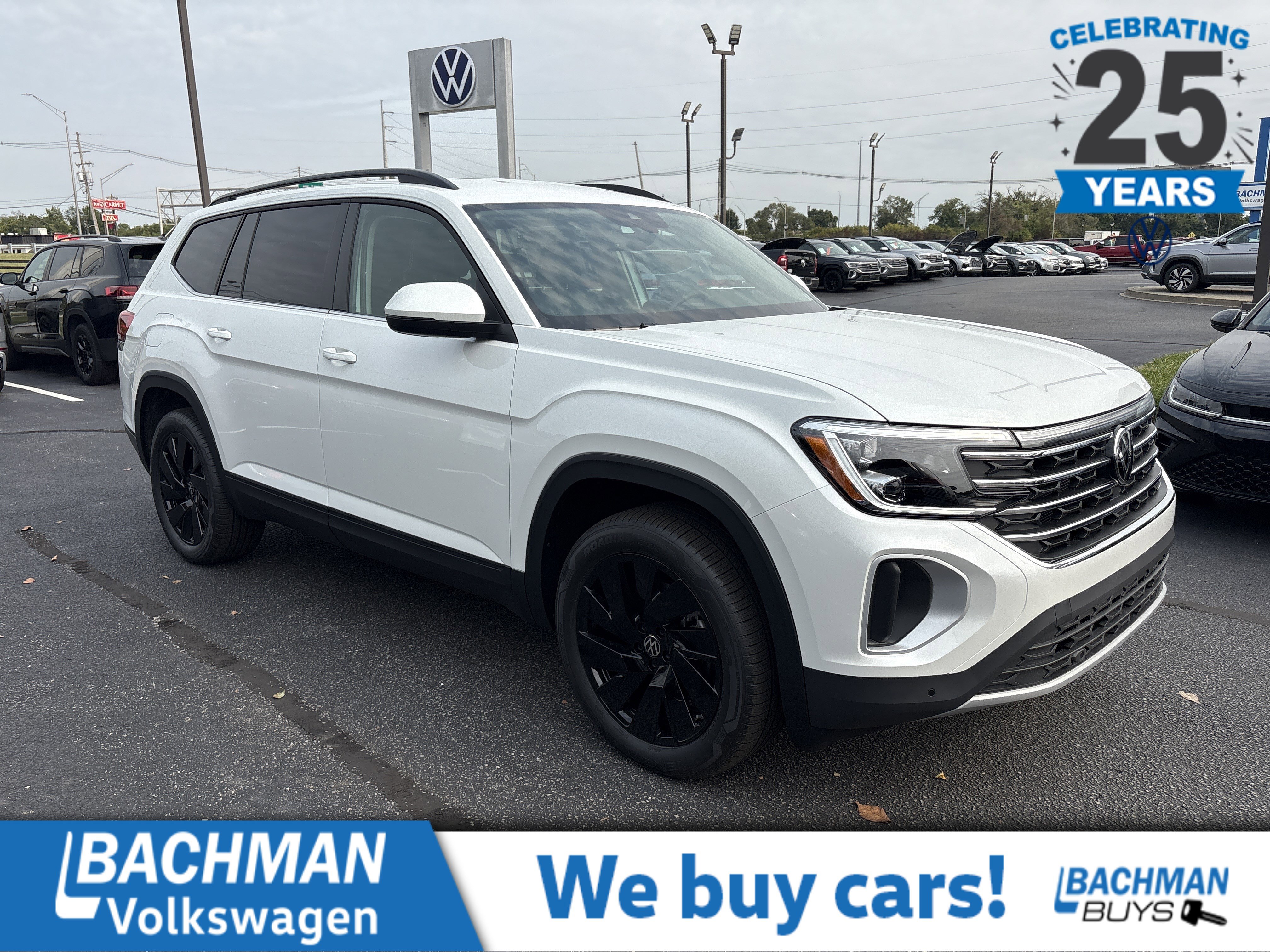 New 2026 Volkswagen Atlas SE image 1