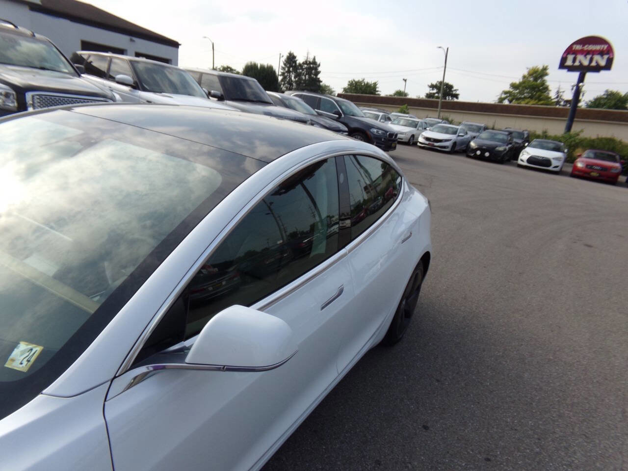 Used 2020 Tesla Model 3 Standard Range Plus image 32