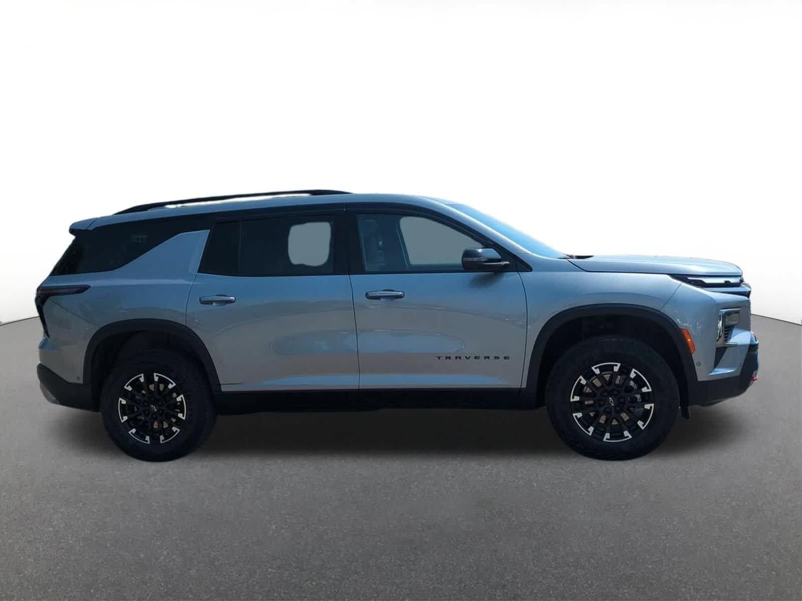 Used 2025 Chevrolet Traverse Z71 w/ Enhanced Driving Package AWD/4WD image 7