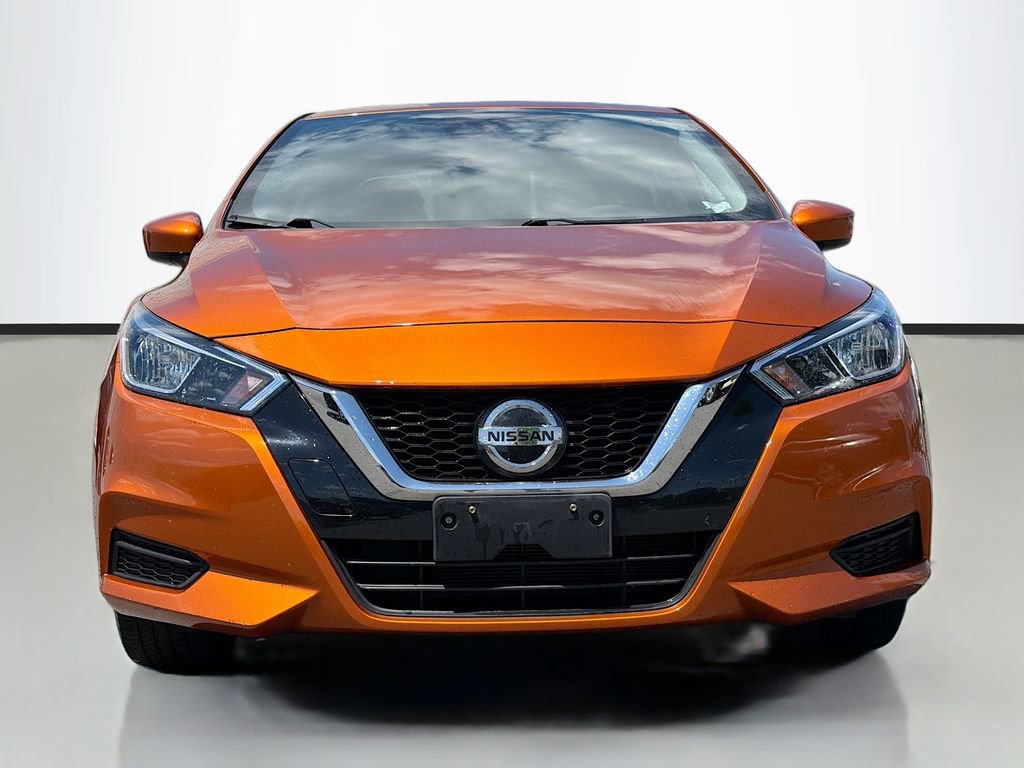 Used 2022 Nissan Versa SV image 3