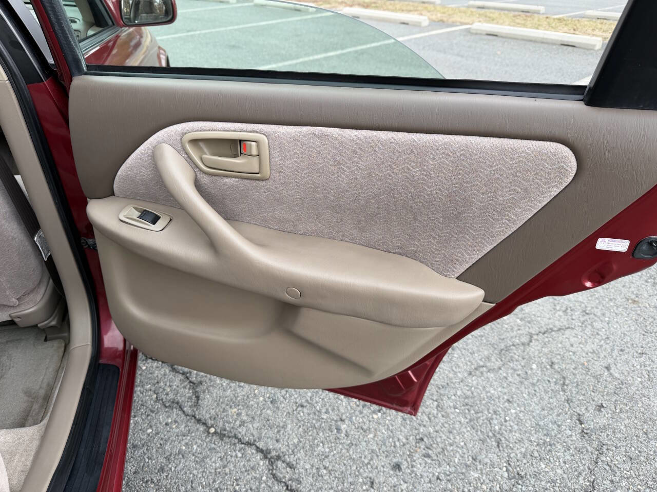 Used 1998 Toyota Camry LE FWD image 26