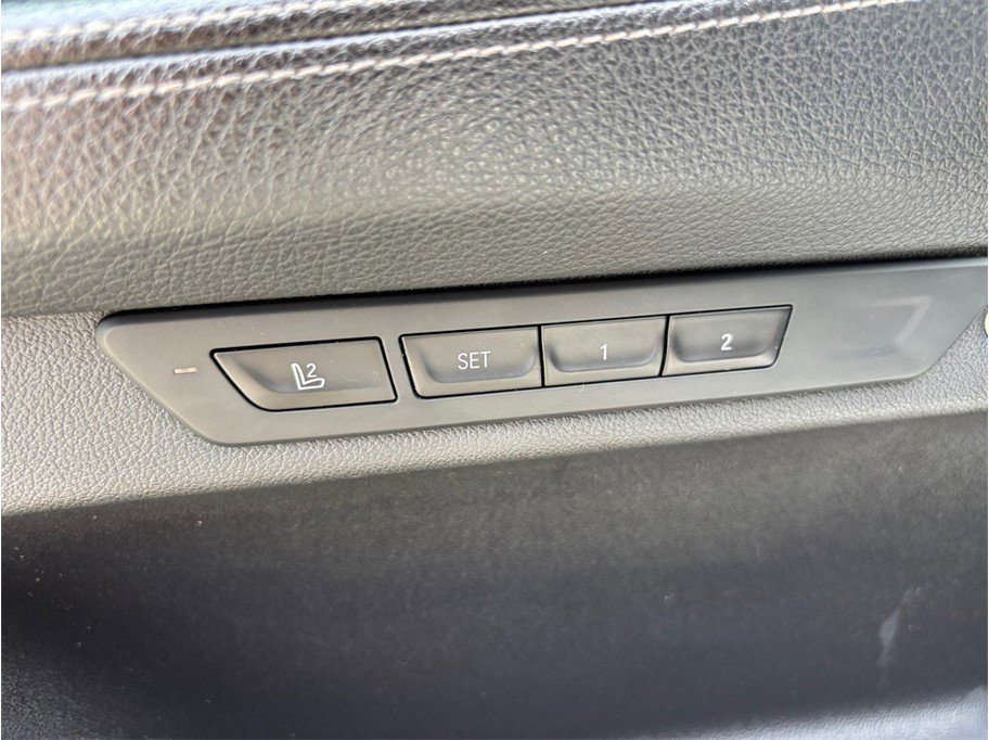 Used 2021 BMW 740i RWD image 26