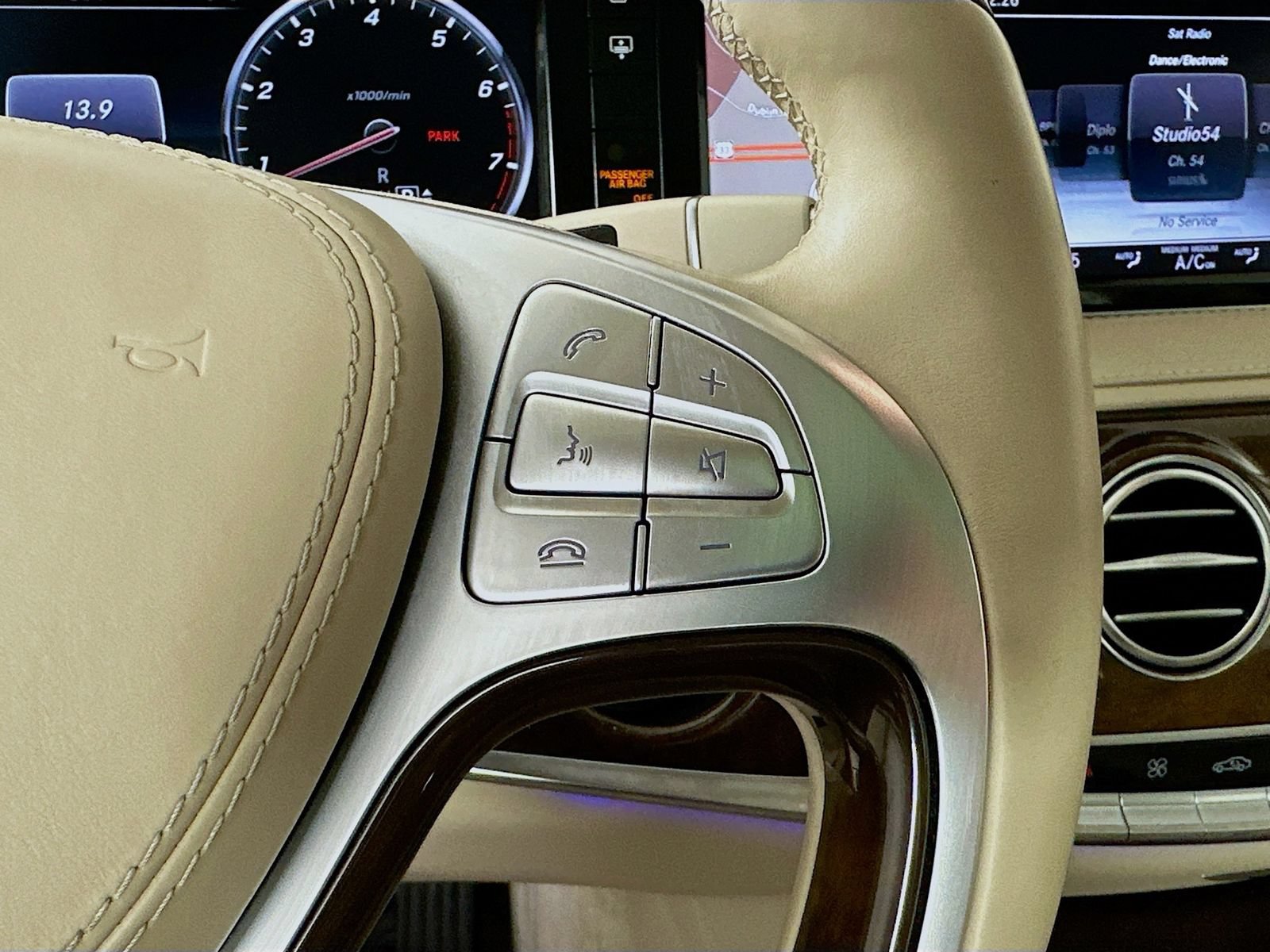 Used 2016 Mercedes-Benz S 550 4MATIC Sedan image 19