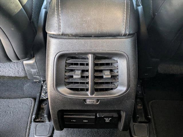 Used 2019 Jeep Cherokee Limited image 16