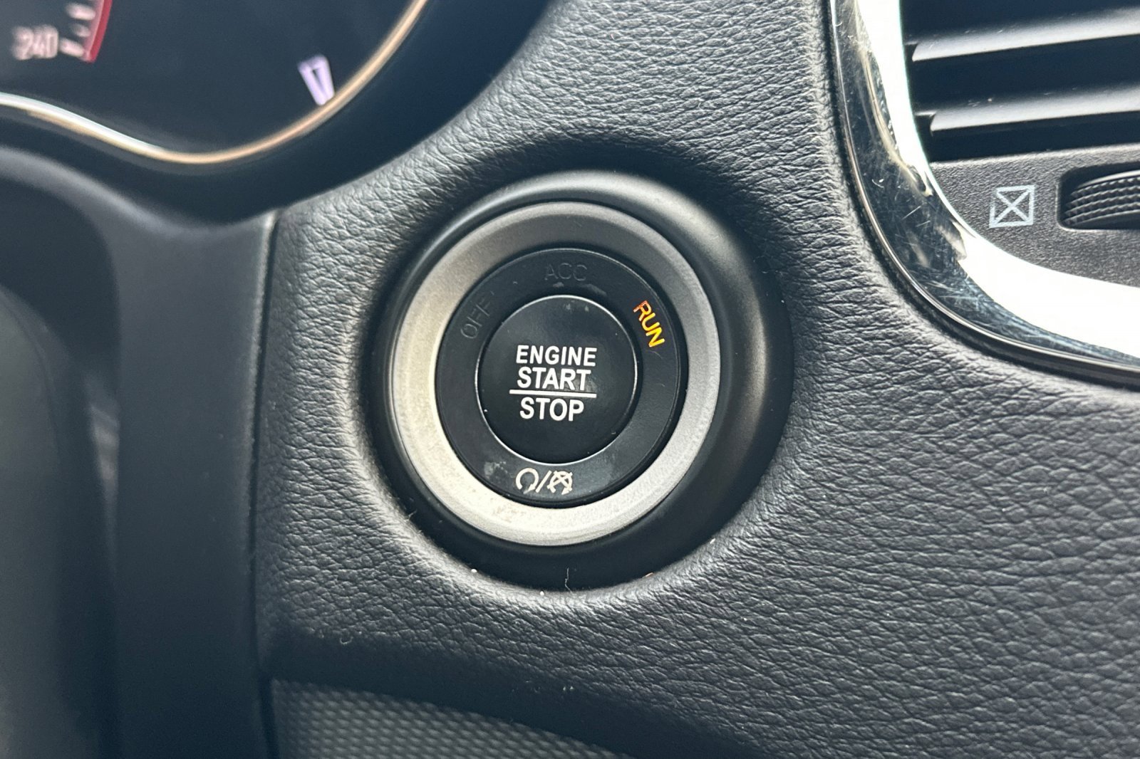 Used 2018 Dodge Durango R/T w/ Trailer Tow Group IV image 21