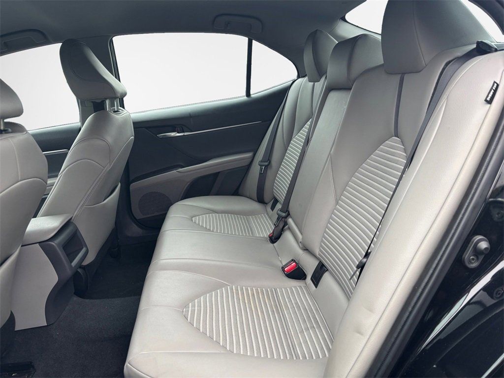 Used 2022 Toyota Camry SE image 24