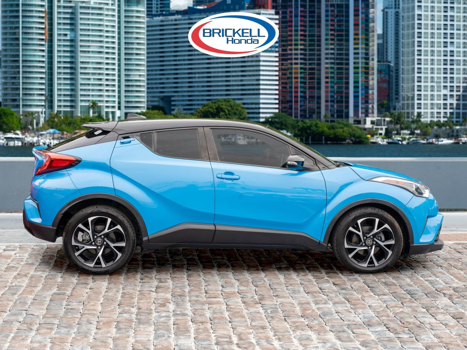 Used 2019 Toyota C-HR XLE image 4