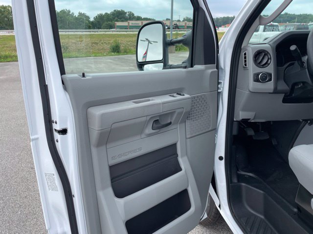 New 2027 Ford E-350 and Econoline 350 Super Duty w/ Power Equipment Group RWD image 20
