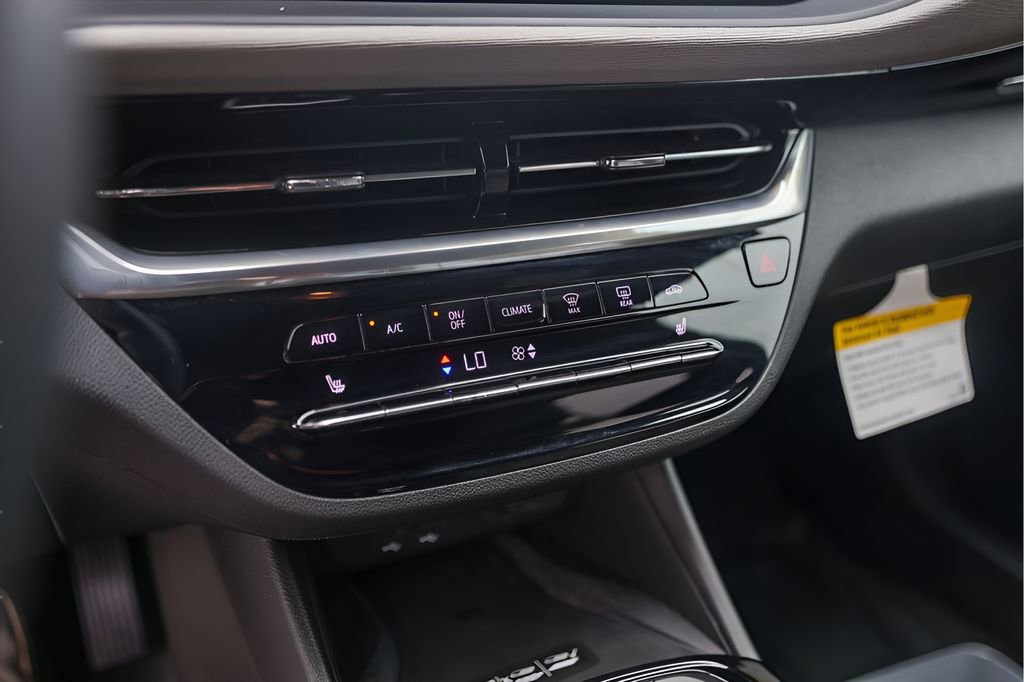 Used 2024 Buick Envista Preferred FWD image 21