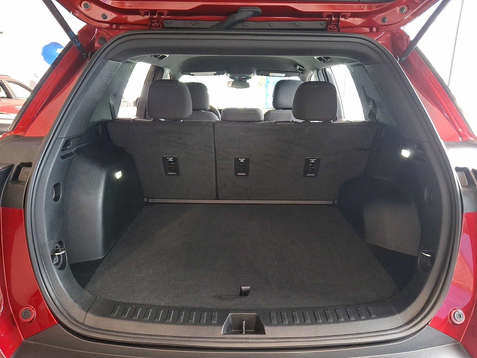 Used 2026 Chevrolet Equinox LT AWD/4WD image 28