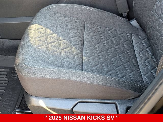 Certified 2025 Nissan Kicks SV AWD/4WD image 17