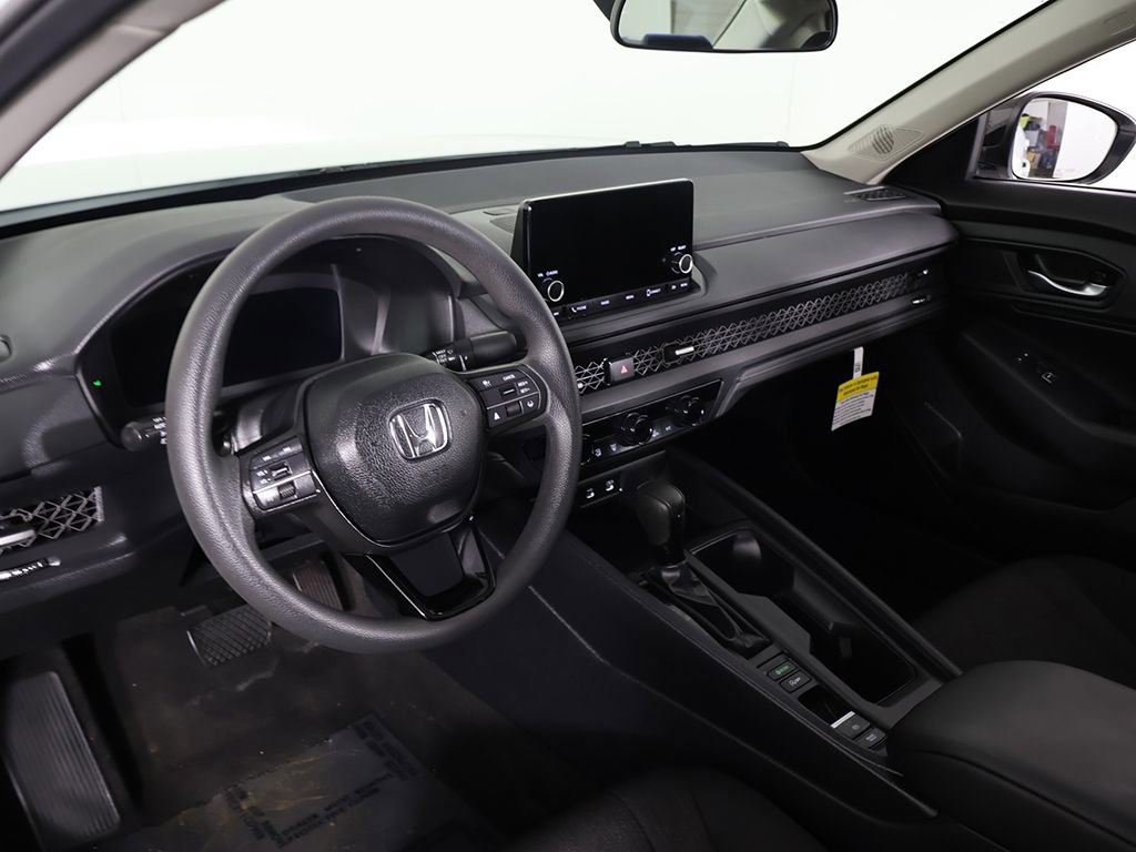 Certified 2025 Honda Accord SE image 27