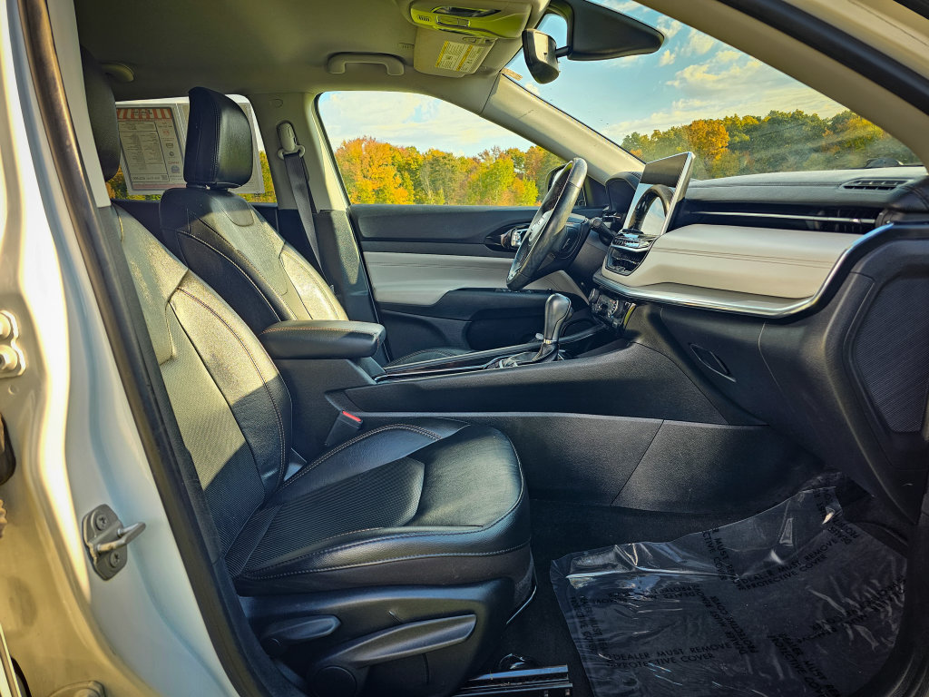Used 2022 Jeep Compass Limited AWD/4WD image 39