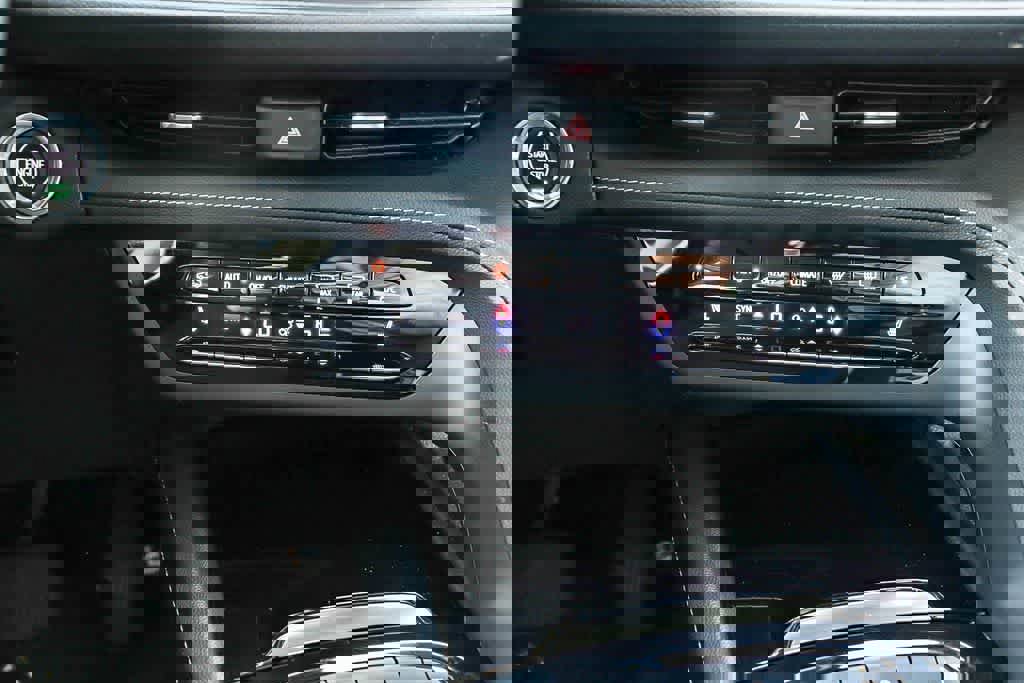 Used 2023 Buick Envision Preferred image 14