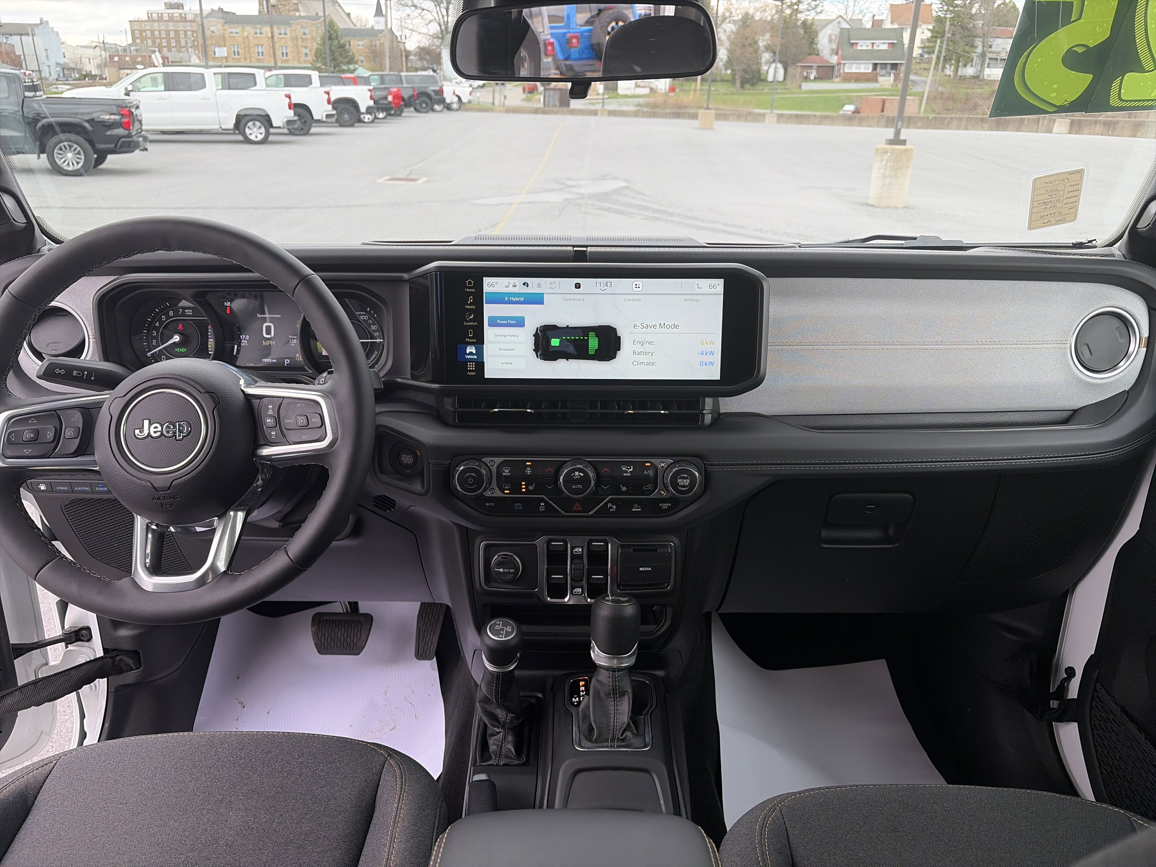 Used 2025 Jeep Wrangler Sahara w/ Safety Group AWD/4WD image 14