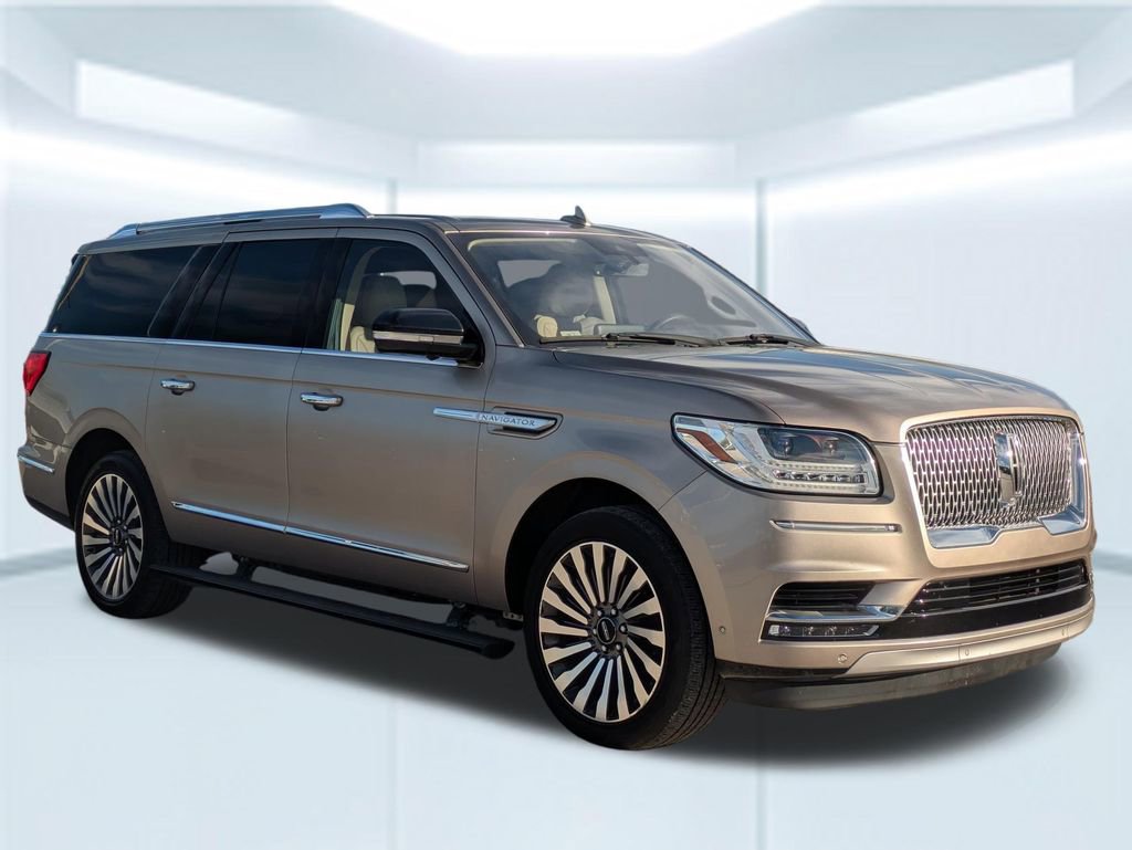 Used 2018 Lincoln Navigator L Reserve w/ Technology Package video 3