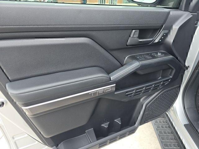 Certified 2025 Toyota 4Runner TRD Off-Road Premium image 22