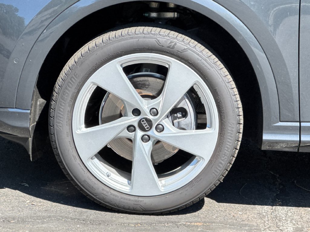 Used 2025 Audi Q5 Premium Plus w/ Premium Plus AWD/4WD image 51