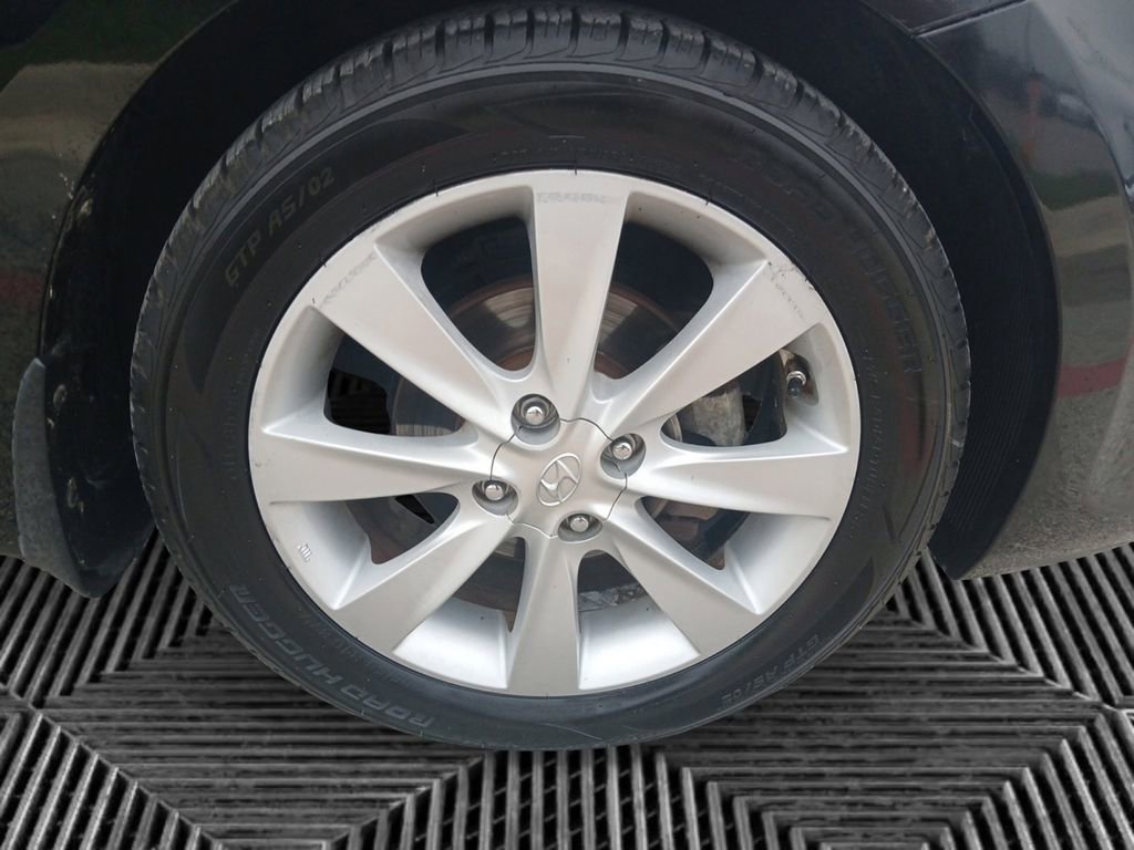 Used 2012 Hyundai Accent SE FWD image 5